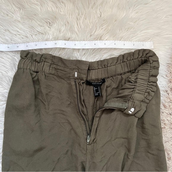 Forever21 Flowy Green Pants - Picture 4 of 9